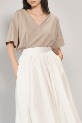 Camiseta Yara Capuchino Cuello V